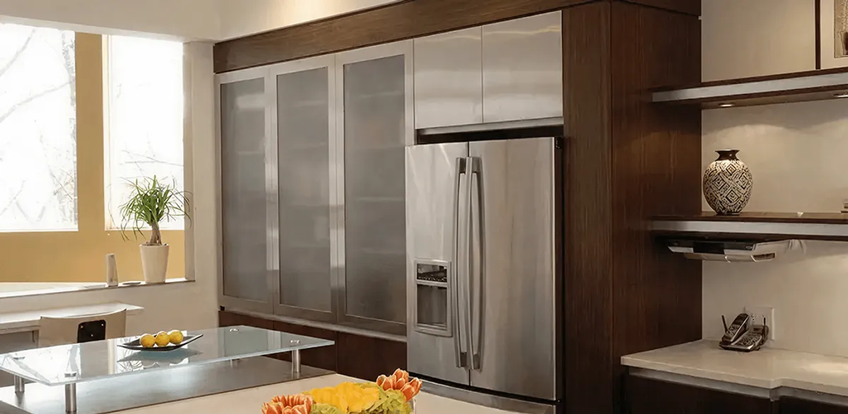 Cabinet door replacement and modern kitchen cabinet upgrade in Baton Rouge, LA